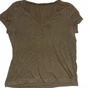 Aeropostale heathered green v-neck T-shirt